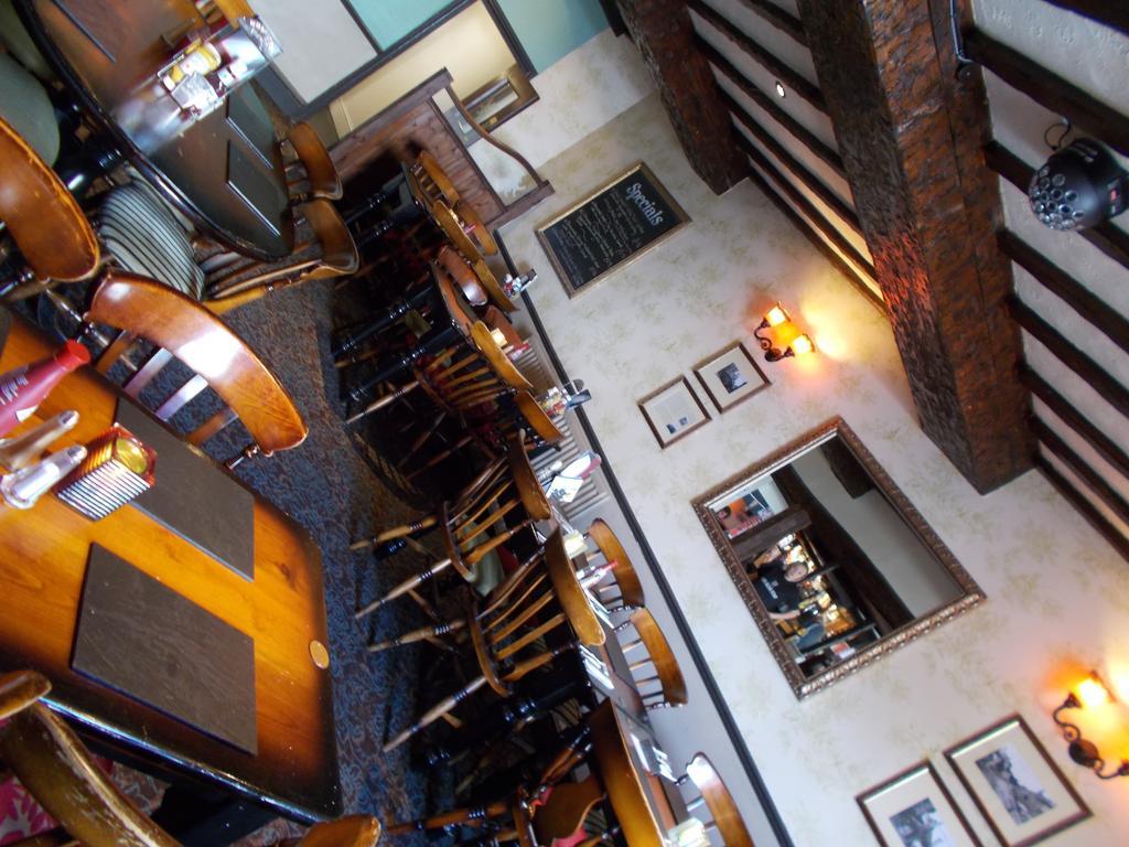 The White Lion Hotel Machynlleth Eksteriør bilde