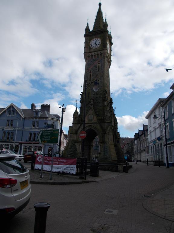 The White Lion Hotel Machynlleth Eksteriør bilde